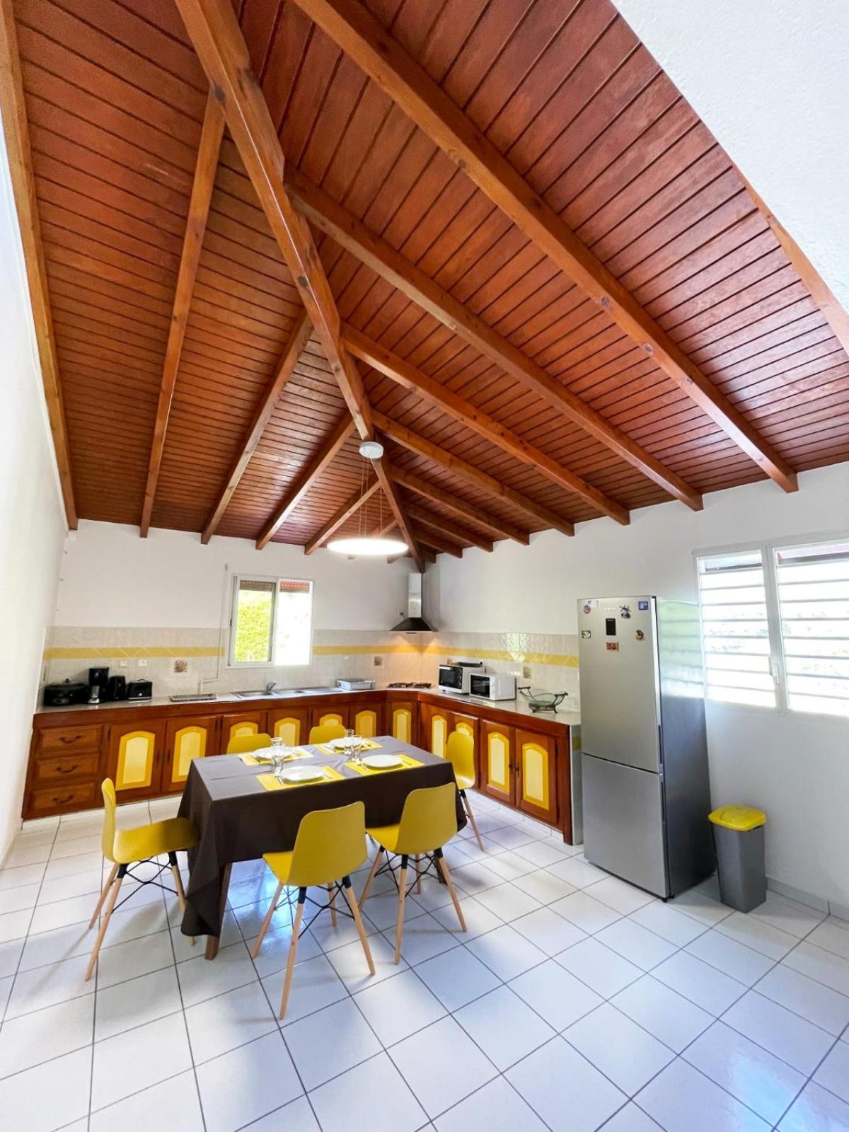 La Villa Ixora, magnifique Villa avec Piscine Les Abymes Extérieur photo